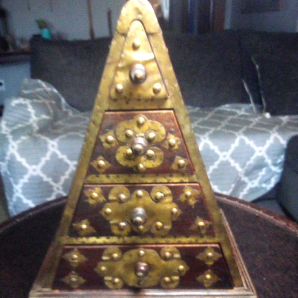 This beautiful box was made in Indonesia
